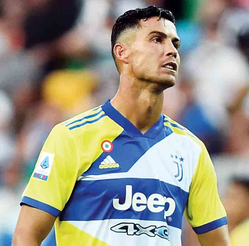 رونالدو مردد بین ماندن و رفتن؟