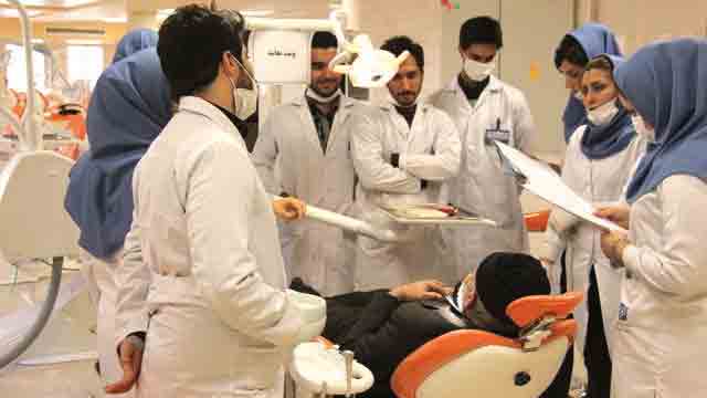 علم با ثروت بهتر است