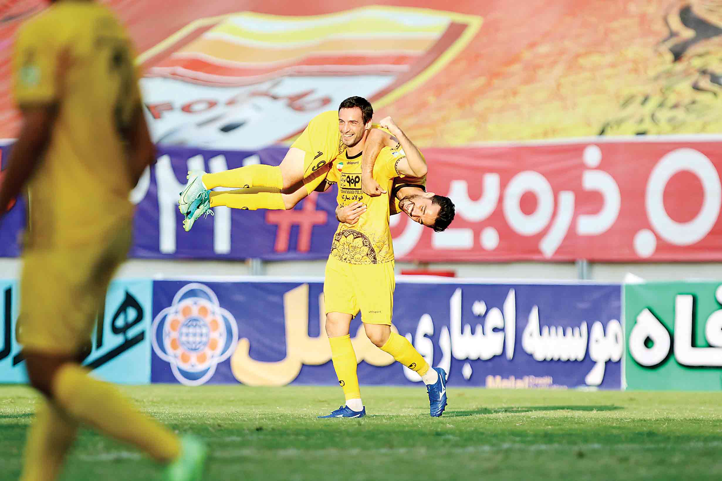 ولسیانی: رقیبان ما فقط پرسپولیس و استقلال نیستند