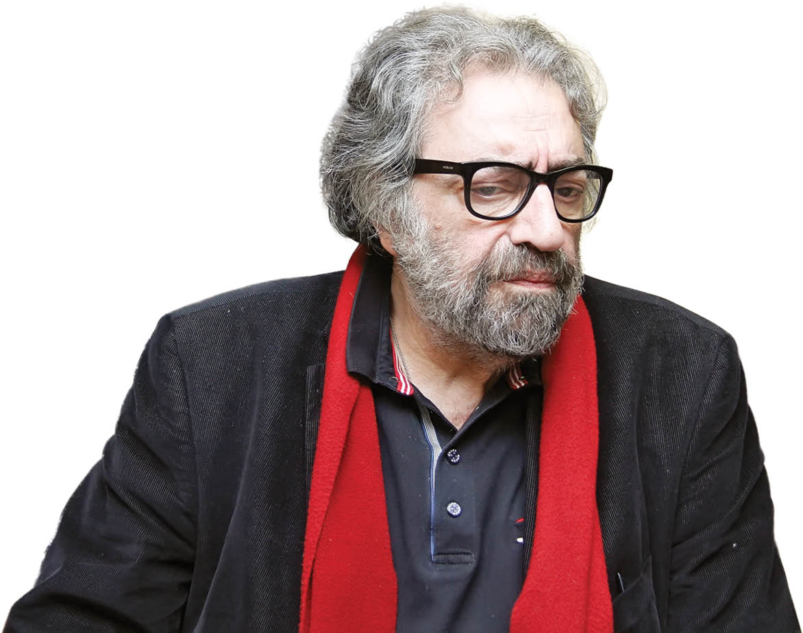 «غزل غزلهای کیمیایی» میعادگاهی برای تماشای عکسهای رضا موتوری داشآکل، خاک و سفرسنگ