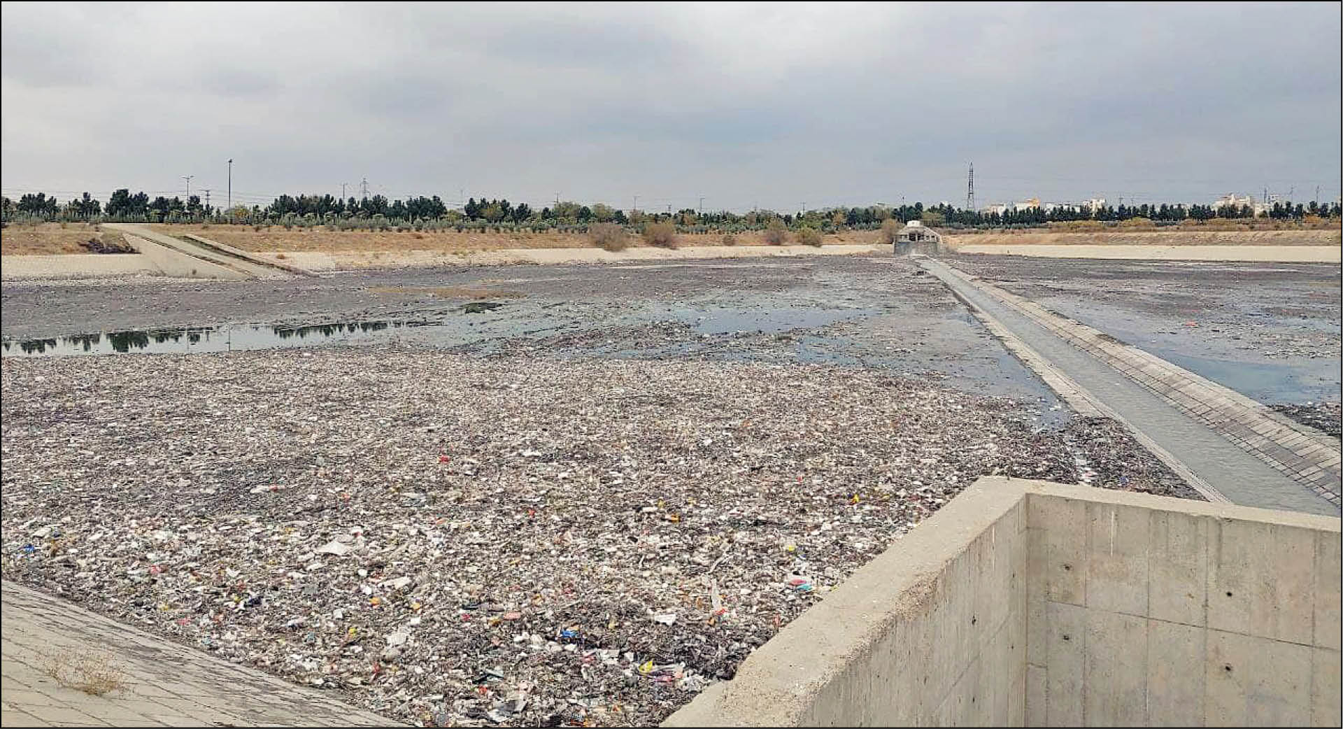 سیلاب زباله