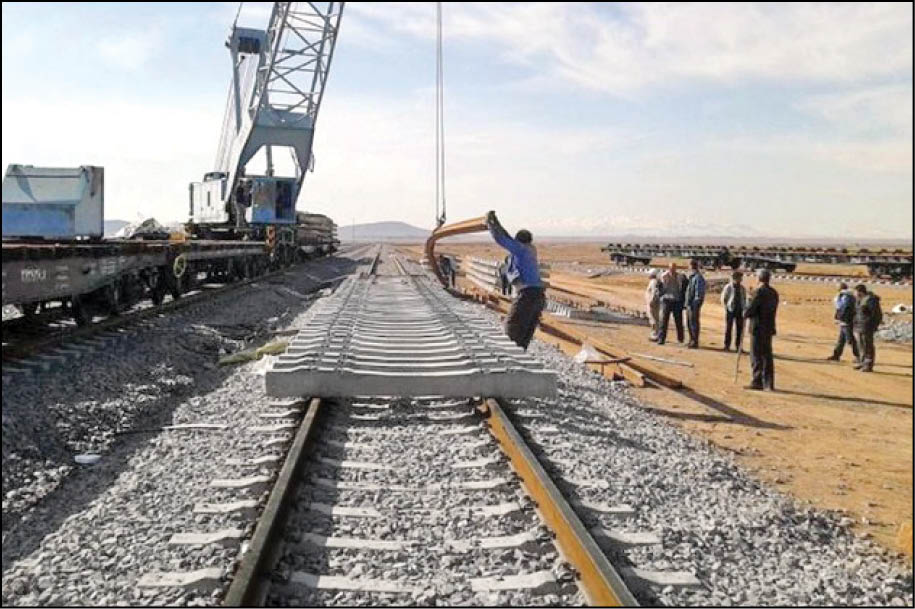 قطار به چهارمحال و بختیاری می‌رسد