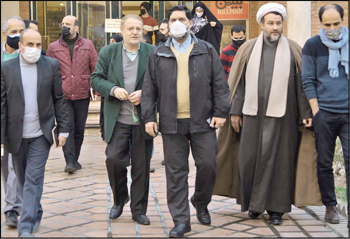 بلد نبودند با هنرمندان چگونه برخورد کنند
