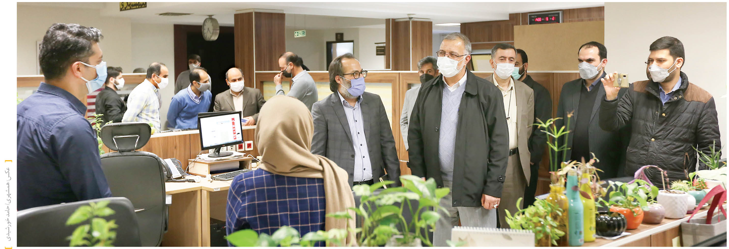 شهردار تهران در بازدید از بزرگ‌ترین مؤسسه مطبوعاتی کشور به مناسبت آغاز سال سی‌ام انتشار: