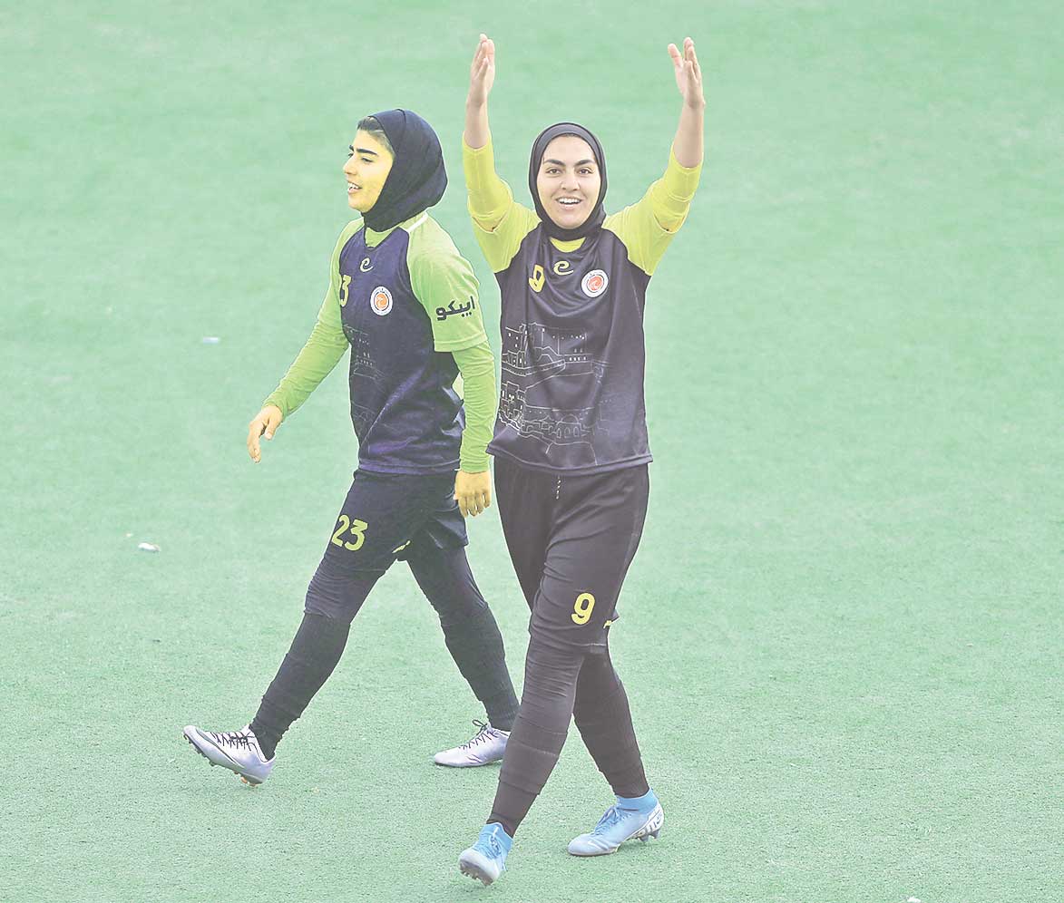 مدل رونالدو - قنبری گل زدم