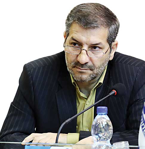 معاون وزیر بهداشت در گفت‌وگو با همشهری درباره آینده شیوع اومیکرون و احتمال بازگشت محدودیت‌های کرونایی، توضیح داد