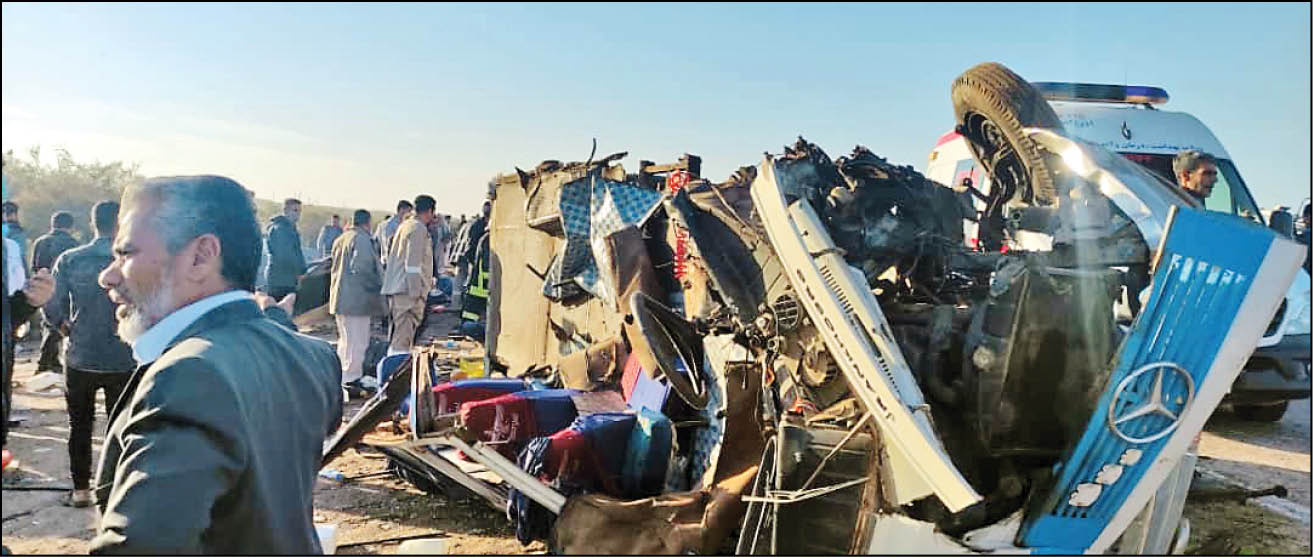 تصادف زنجیره‌ای 4خودرو در جاده اهواز- خرمشهر جان 8نفر را گرفت