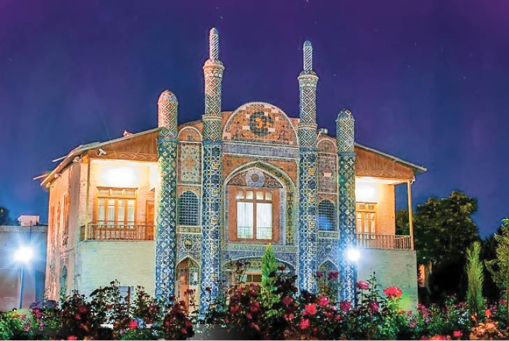آینه‌خانه مفخم