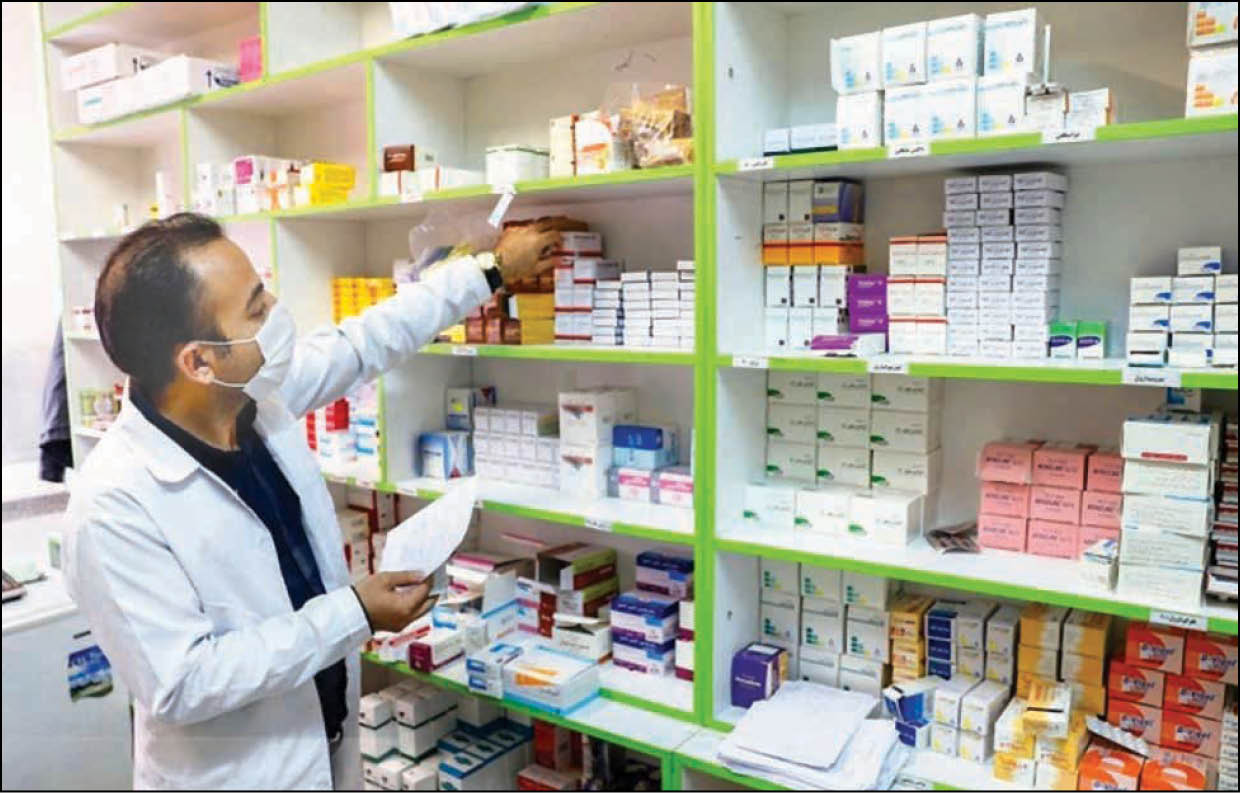همشهری از گسترده‌تر شدن دایره کمبود داروهای خارجی و معضل بیماران با اختلال روان برای تهیه داروهایشان گزارش می‌دهد