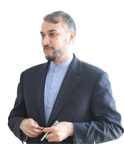 وزیر امور خارجه فردا با همتای چینی خود در پکن دیدار می‌کند