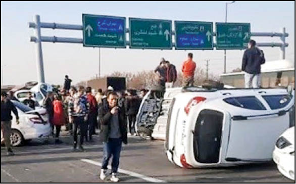 واژگونی مرگبارتریلی حامل خودروهای صفر