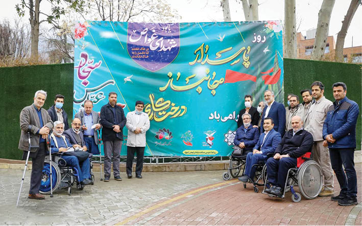 دیدار صمیمانه شهردار با جانبازان و ایثارگران