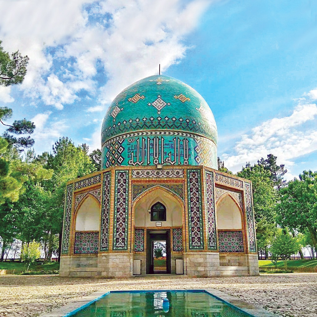 چای و نبات، عطار و عشق شرقی