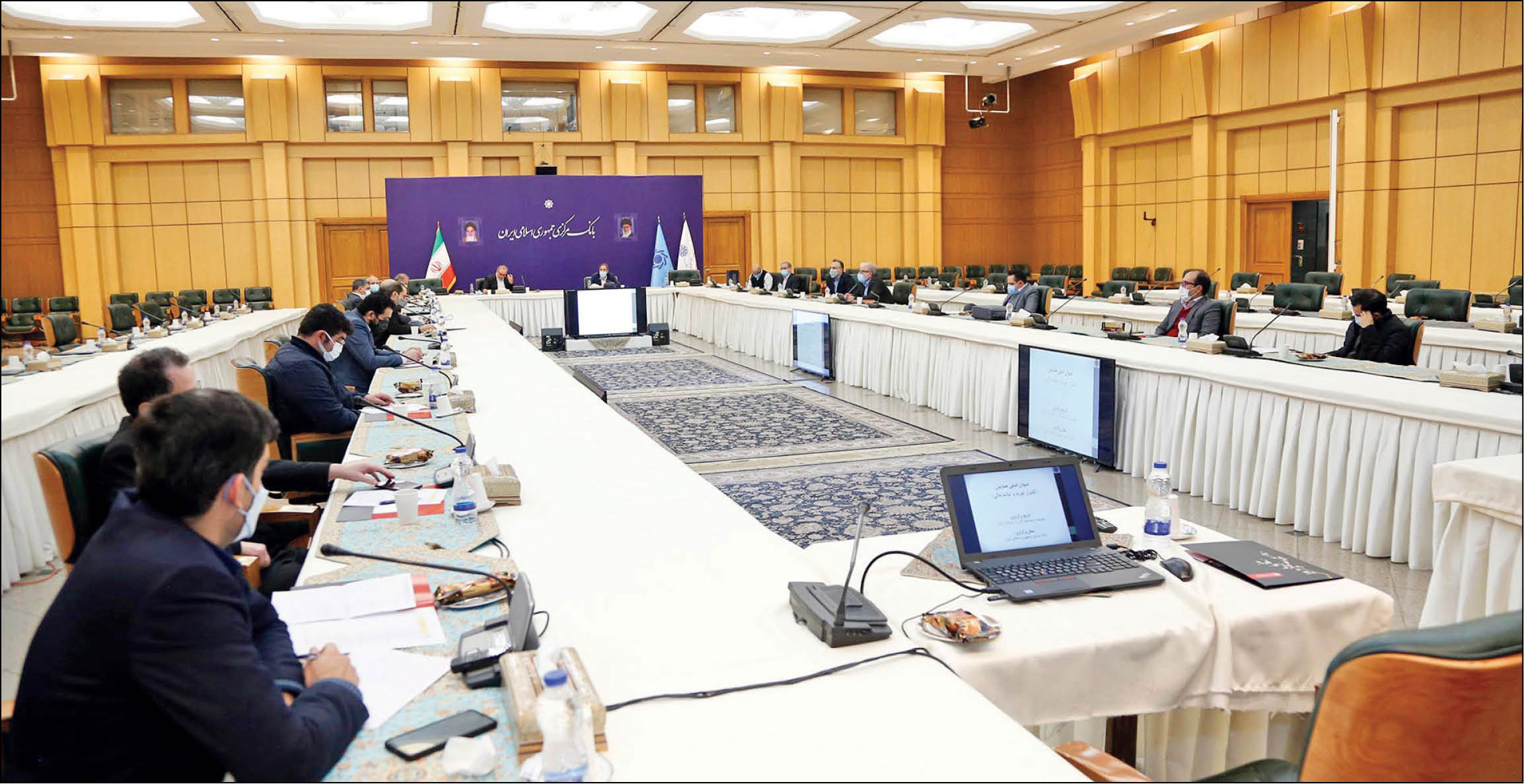 صالحآبادی و خاندوزی از برنامه بانک مرکزی و دولت پردهبرداری کردند