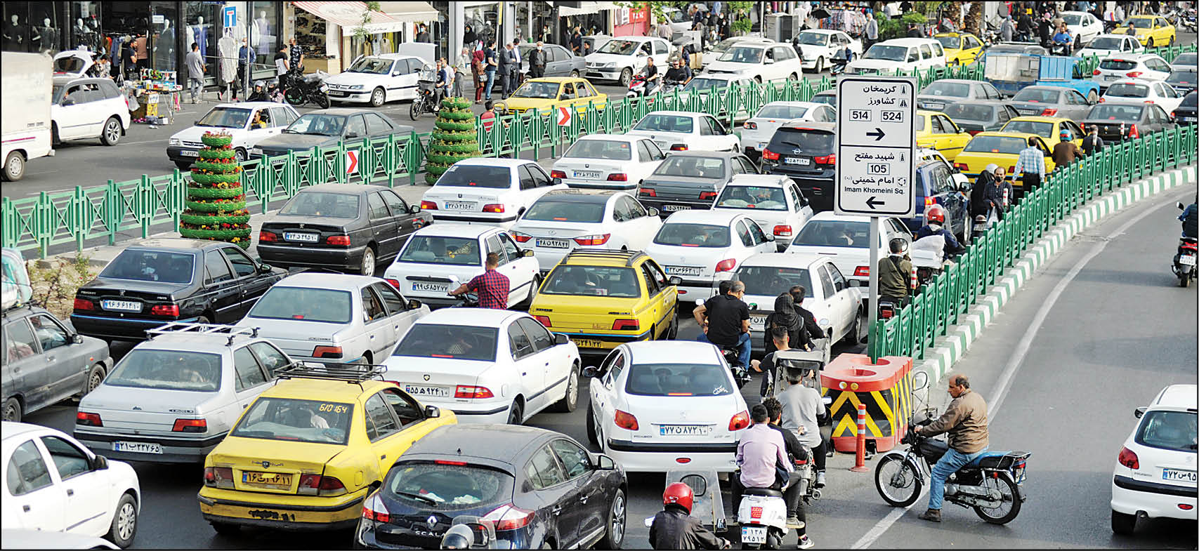 در نشست هم‌اندیشی نخبگان و کارشناسان با موضوع مشکلات ترافیکی و راه‌حل‌های کاهش آن مطرح شد