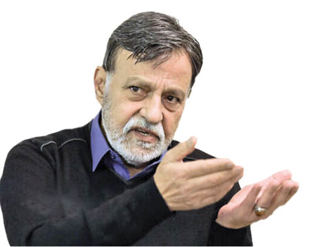 مرتضی عقیلی تئاتر روی صحنه می‌برد