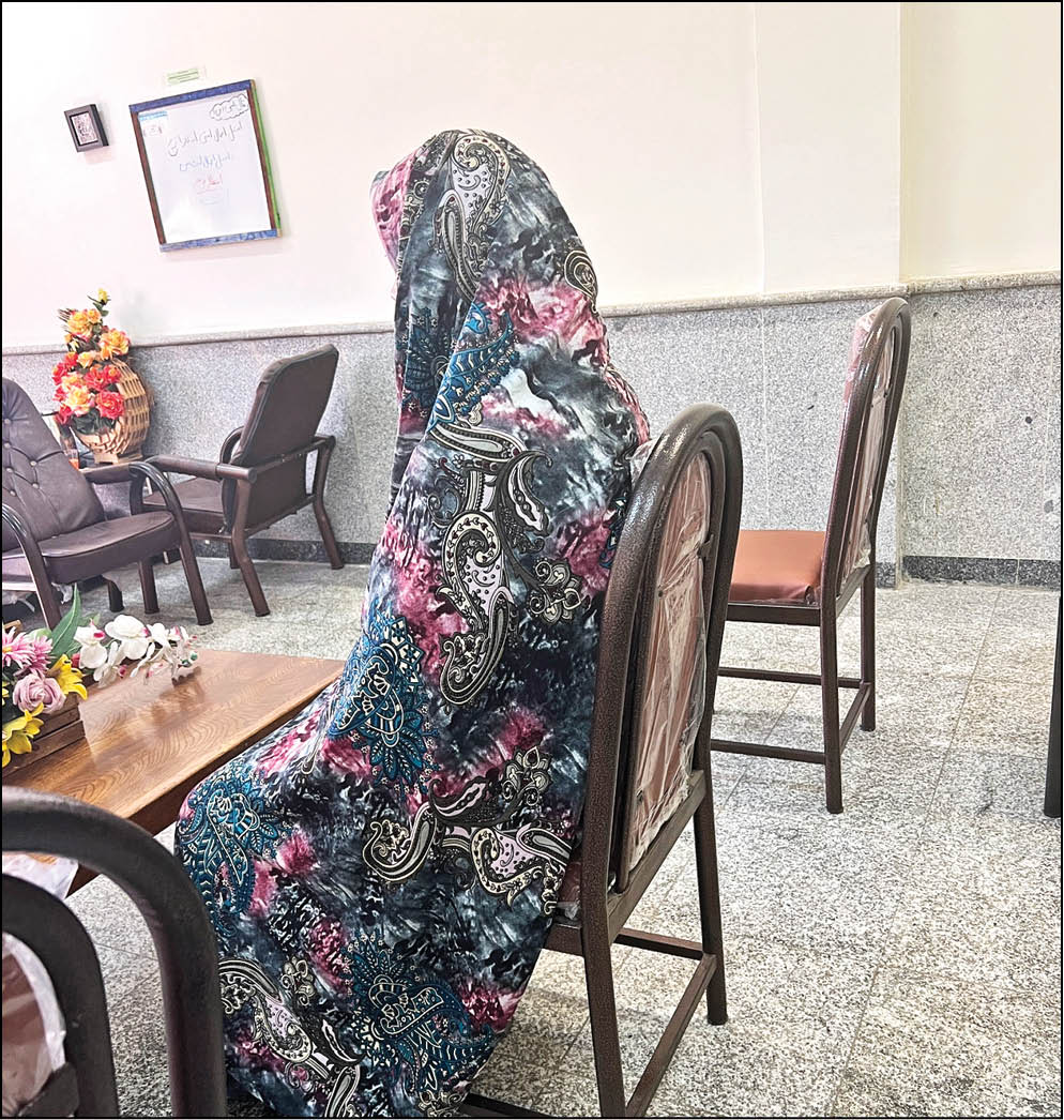 زن جوان وقتی توسط همدستانش از باند سرقت کنار گذاشته شد تصمیم گرفت از آنها انتقام بگیرد