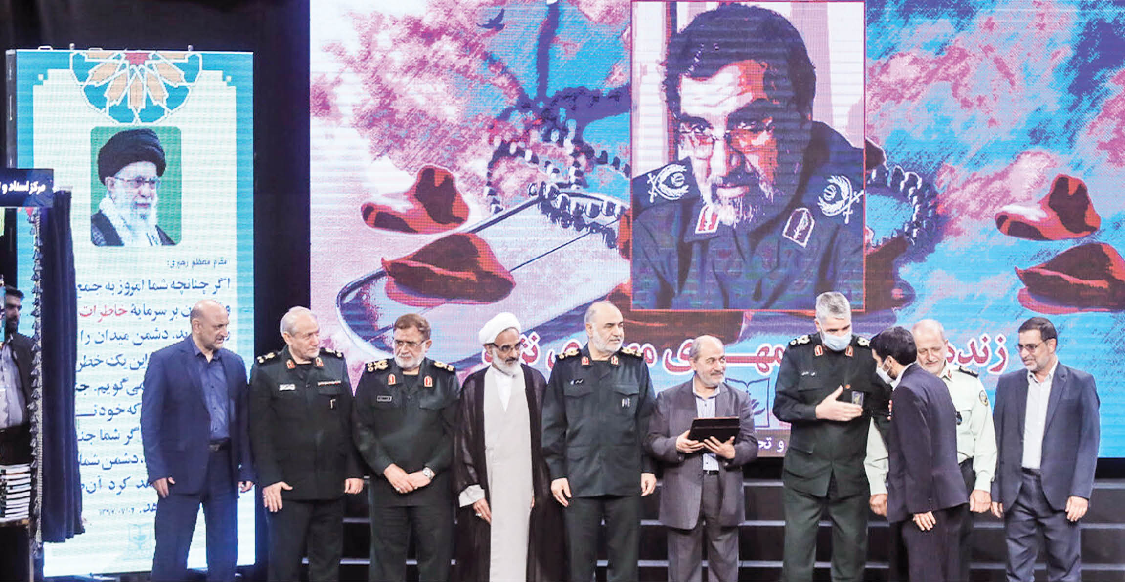 رئیس مرکز اسناد و تحقیقات دفاع‌مقدس به بهانه رونمایی از ۲۳۳ اثر پژوهشی، اسنادی و صوتی جدیداز فعالیت‌های این مرکز می‌گوید: