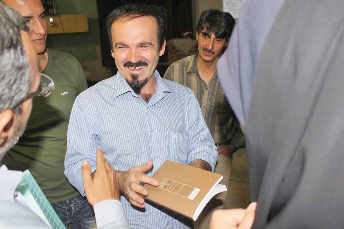 چه‌کسی قشقره‌ها را می‌کشد؟