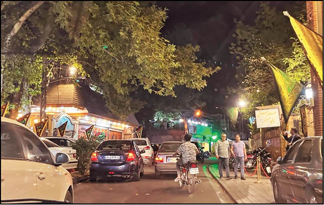 فرحزادی‌ها پیاده‌راه میلیاردی را پس می‌گیرند
