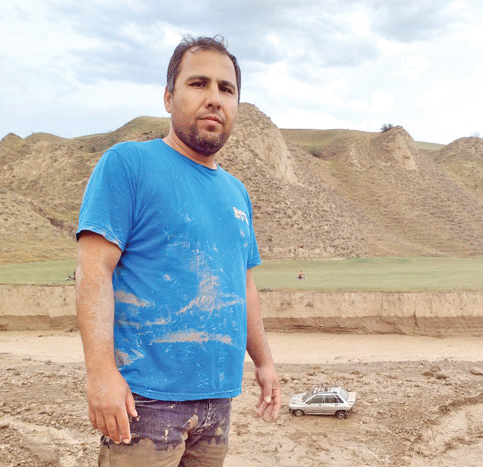 این مرد با به خطر انداختن جانش 6نفر را از سیل نجات داد