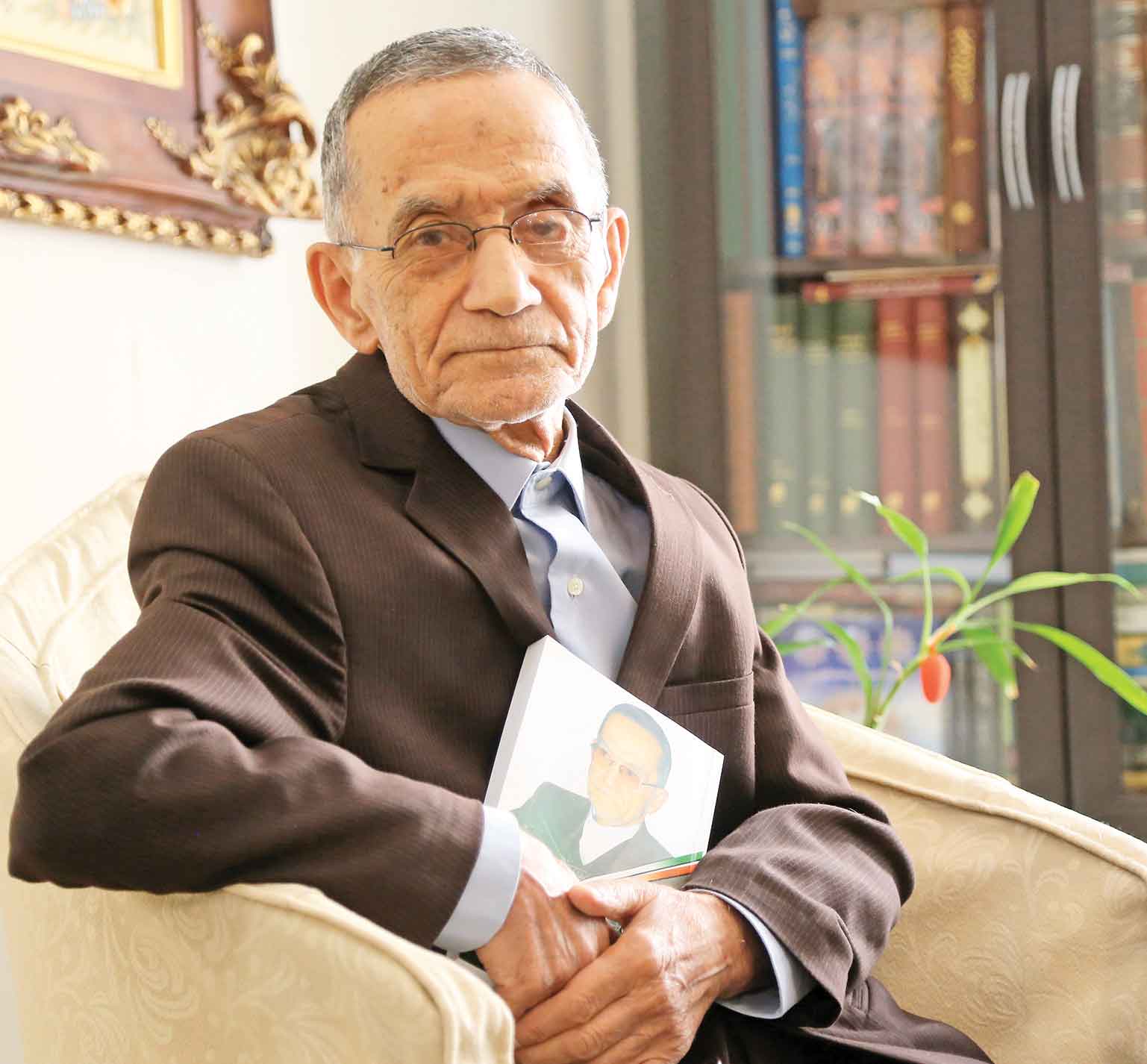 معلمی که جایش خالی است!
