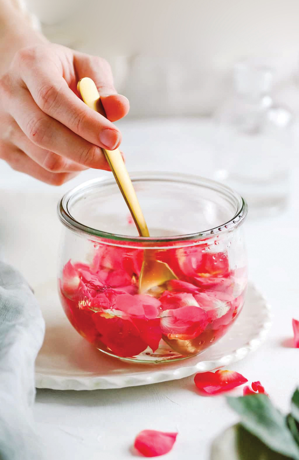 عطر مخصوص خودتان را بسازید