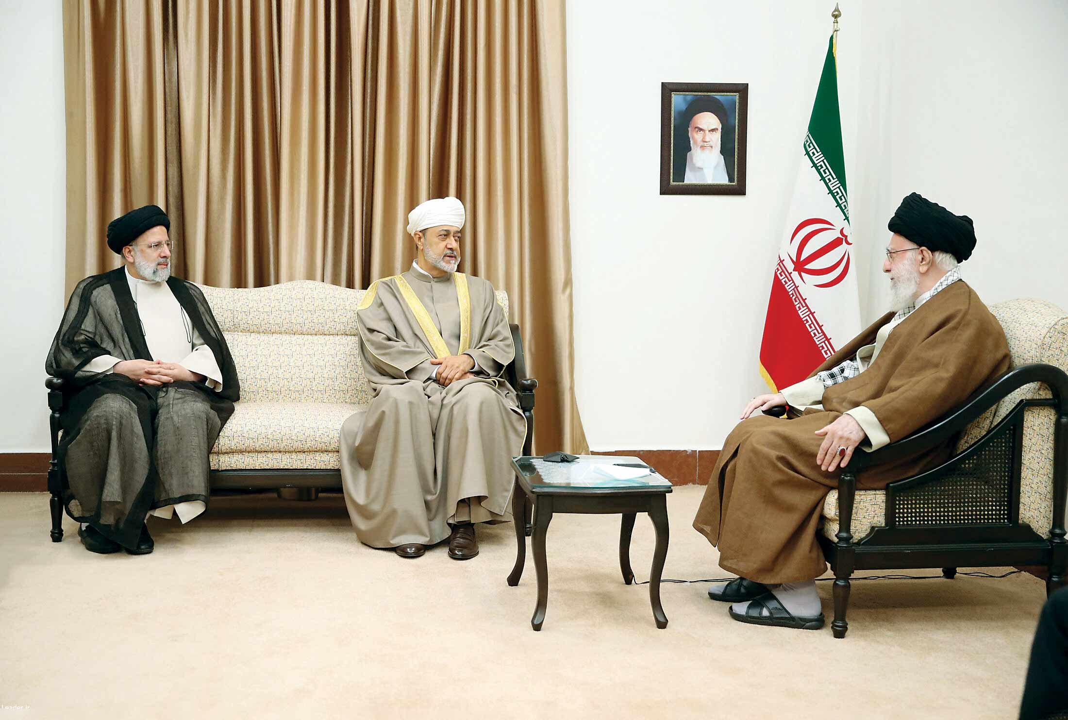 رهبرمعظم انقلاب در دیدار سلطان عمان بر توجه کشورهای منطقه به خطر رژیم صهیونیستی تاکید کردند