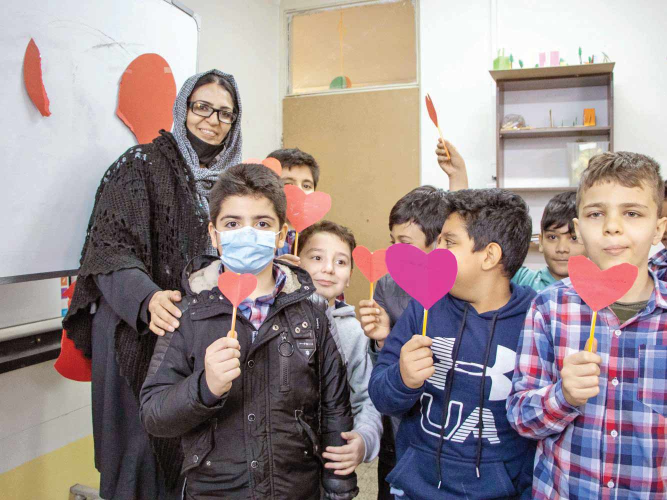 بچه‌ها اینجا الفبای مهربانی را زمزمه‌ می‌کنند
