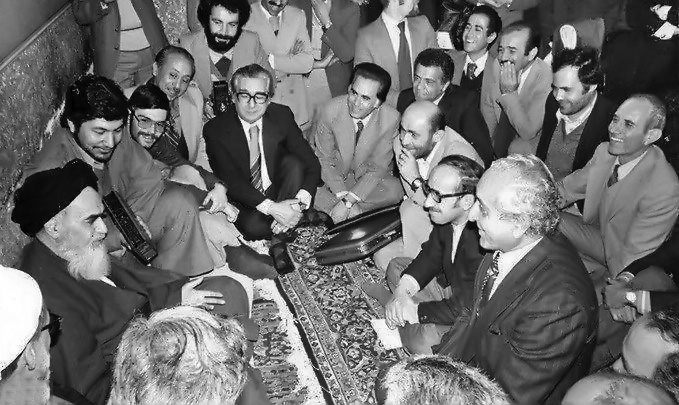 ملاقات‌های مستمر مسئولان با امام ره هر روز برگزار می‌شد