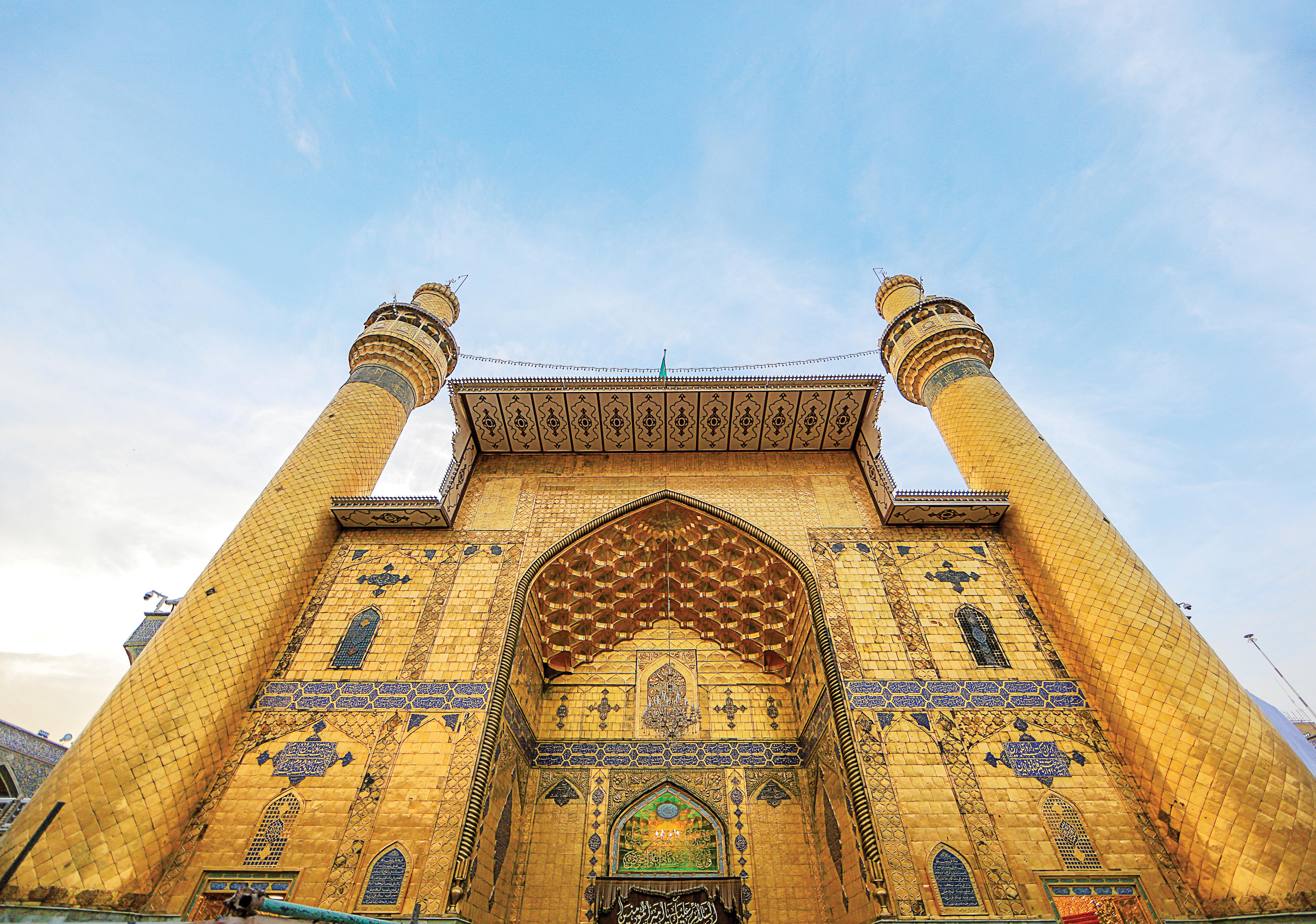 می‌بوسم آستانه قصرِ جلالِ تو