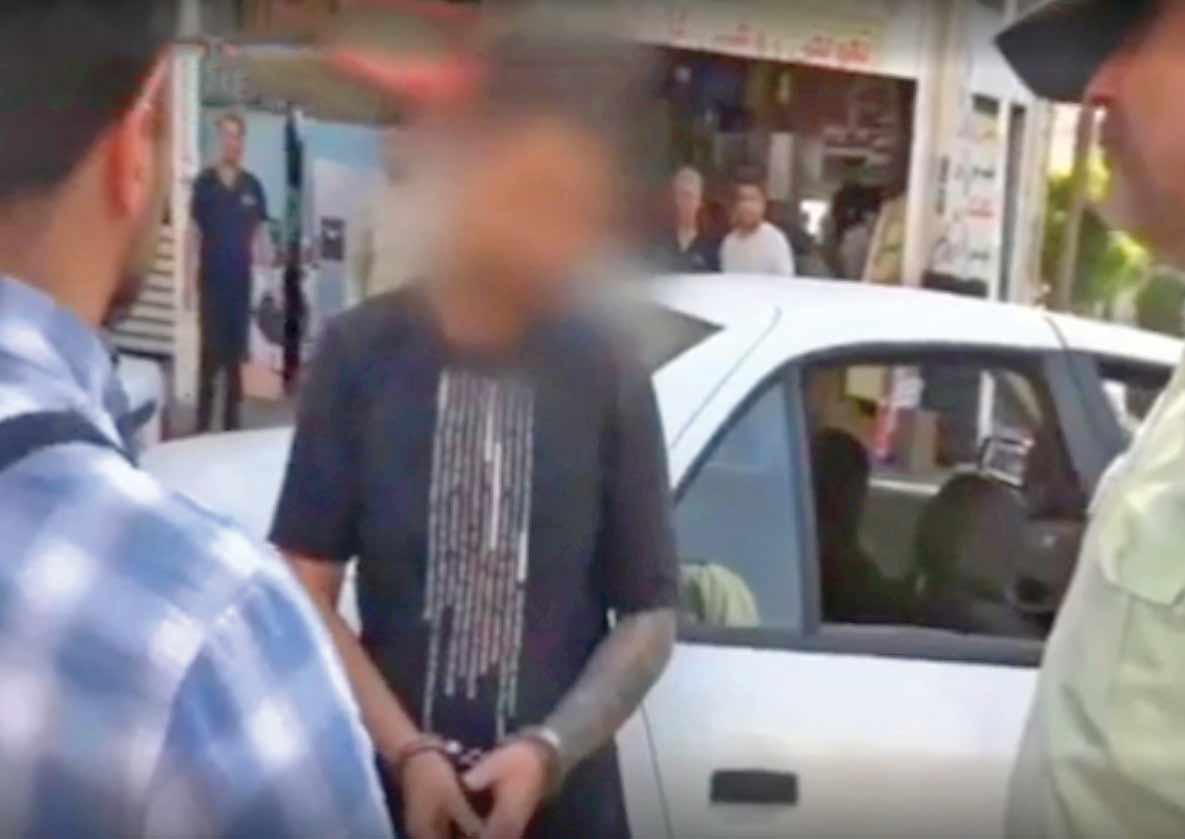 جوانی که به خودروی پلیس خسارت زده بود دستگیر شد