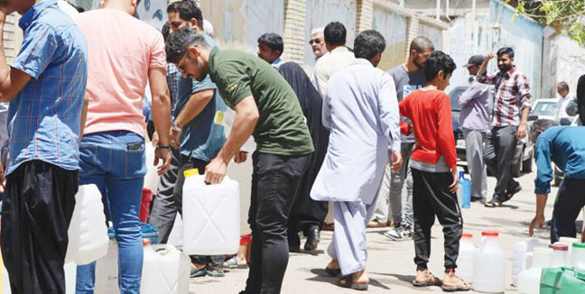 داستان صف آب آشامیدنی در زاهدان