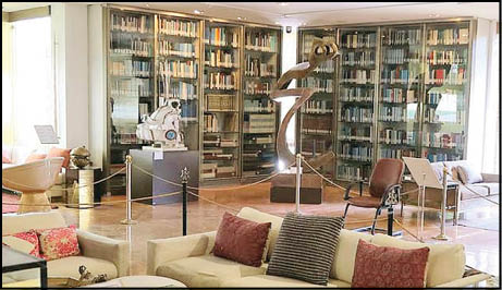 کتابخانه کاخ نیاوران