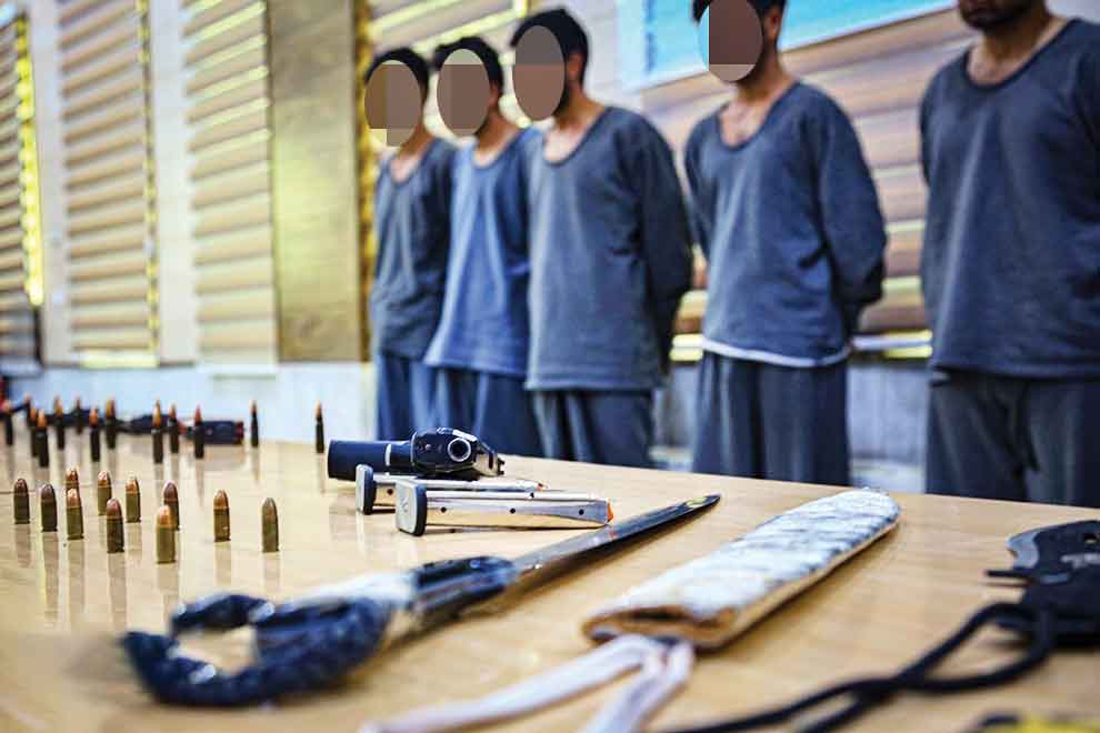 طناب دار بر گردن سارقان گوش‌بُر