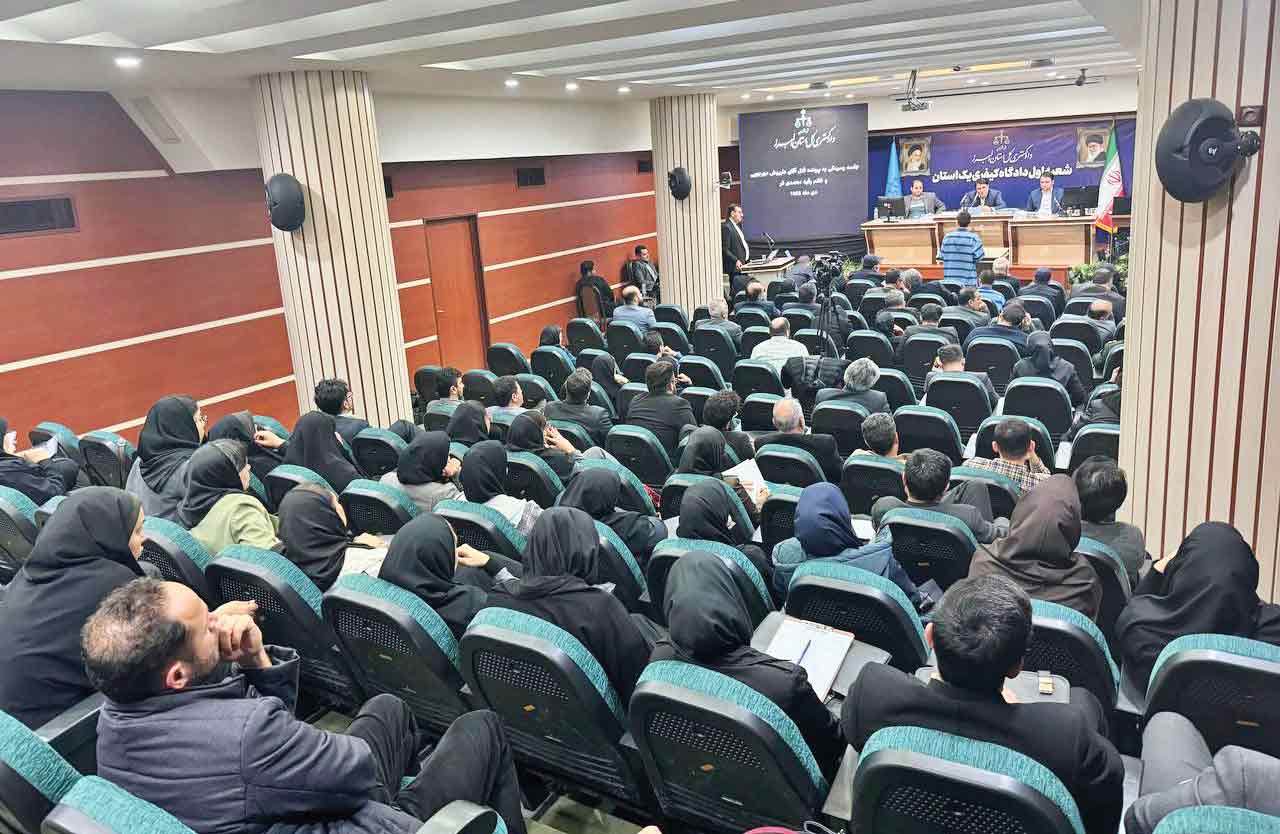 نخستين جلسه محاکمه قاتلان کارگردان معروف کشور و همسرش برگزار شد