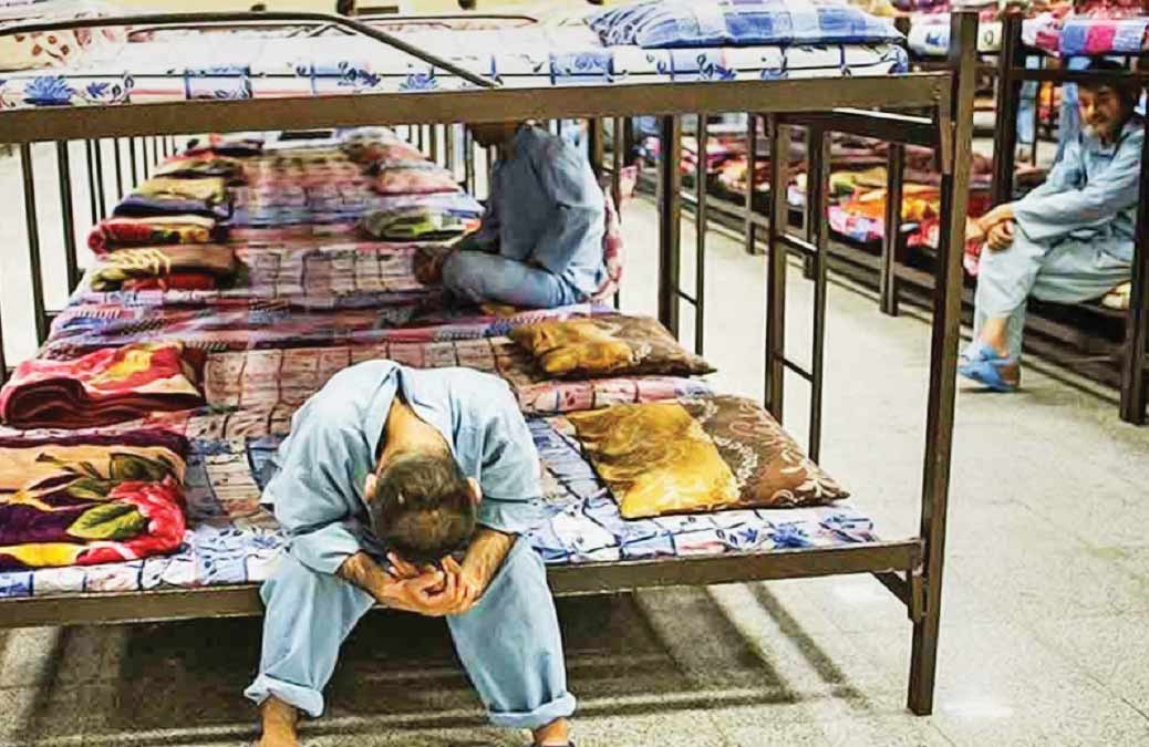 کمپ لاکچری دولتی نداریم