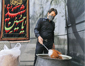 پذیرایی از عزاداران با قهوه