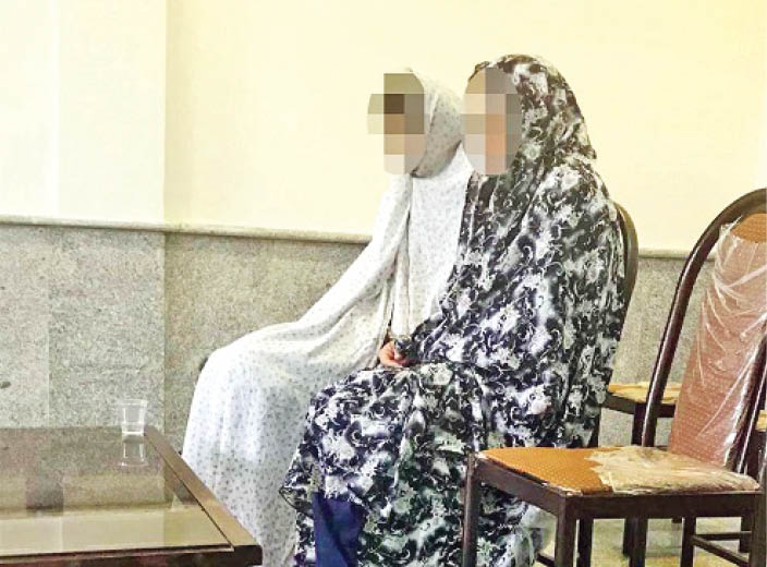 مادر و دختر جوان سارق موتورسیکلت‌ها بودند