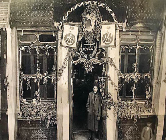پرچم سفید ارتش ایران در چراغ‌برق