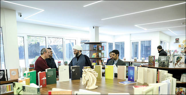افتتاح مرکز فروش محصولات فرهنگی هنری کوثر