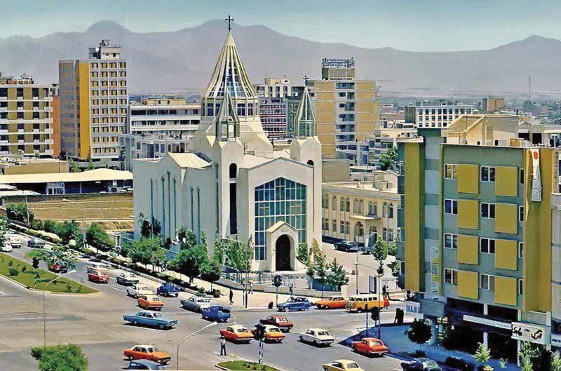سرکیس مقدس نبش خیابان ویلا