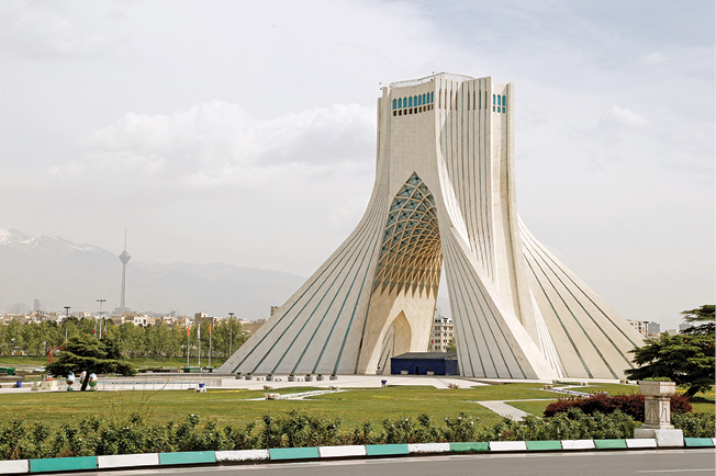 از صدر تا ذیل آزادی