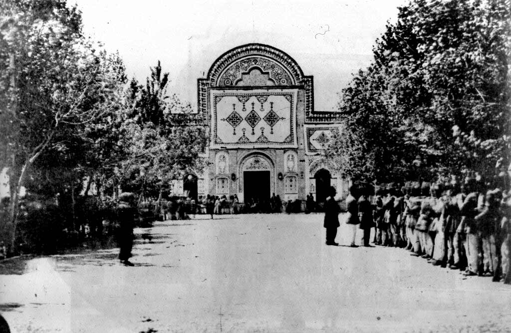 از سردر الماسیه تا باب‌همایون