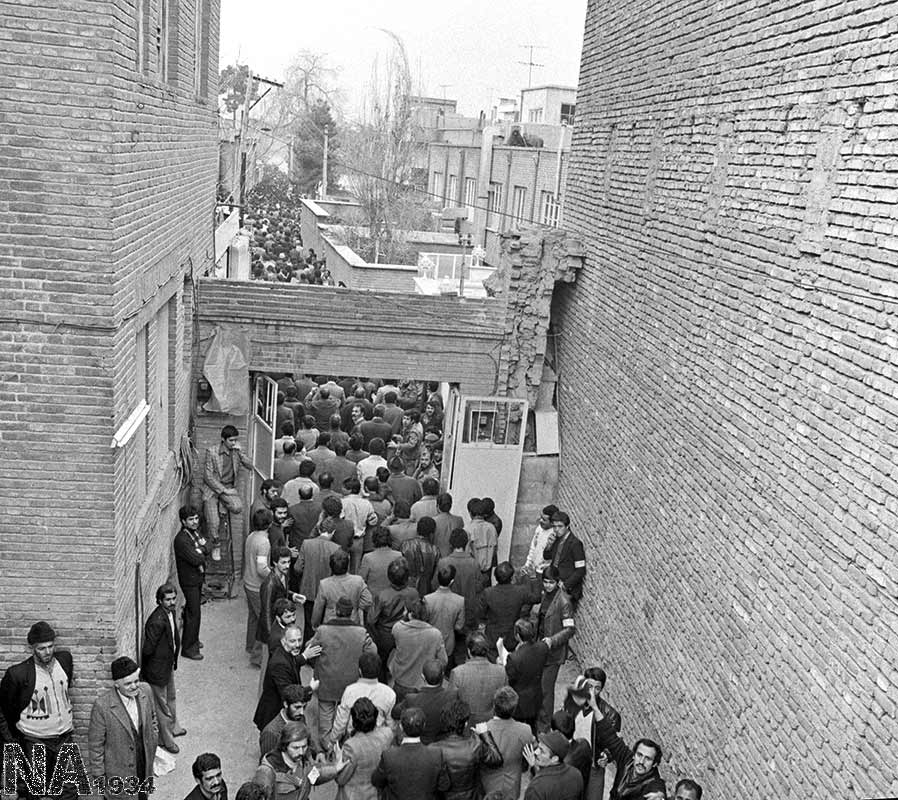 مدرسه‌ای که مقر فرماندهی انقلاب شد
