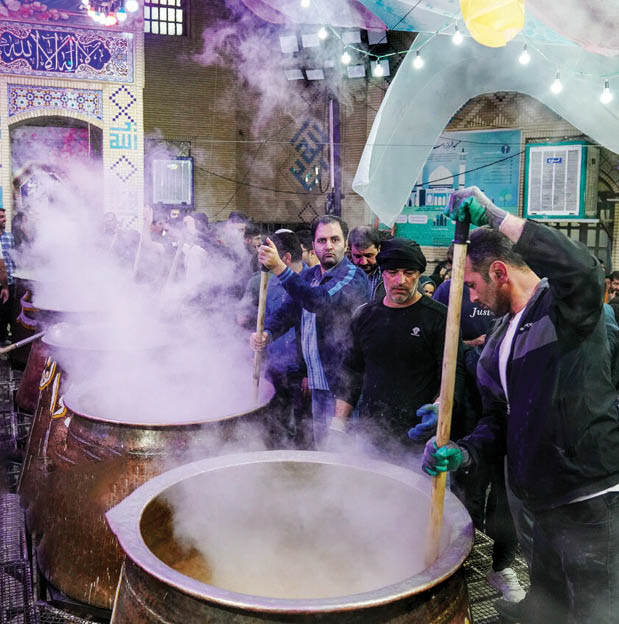 پخت ۳۰ تن سمنو در مسجد الرقیه