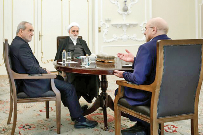 دستور سران قوا برای تداوم قیمت‌گذاری کالاهای ضروری و حساس