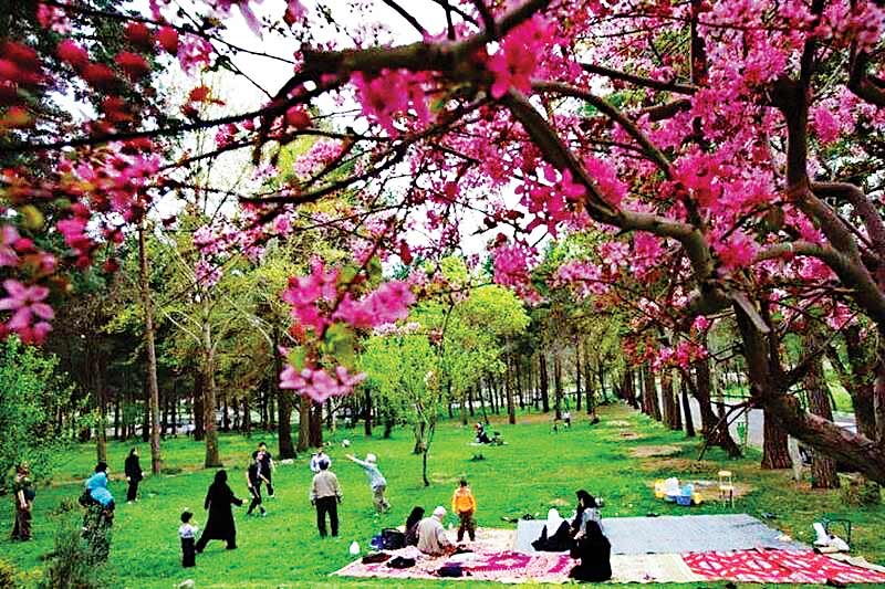 آیین‌های بهاری تهران‌