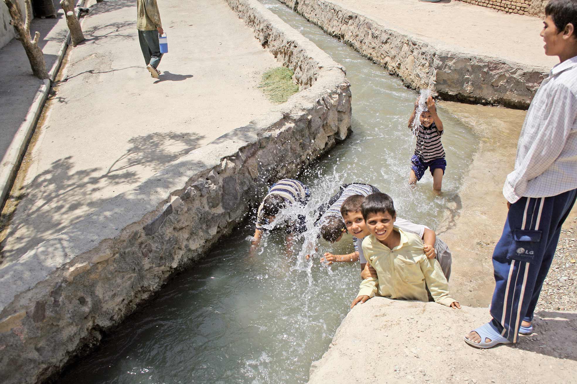 ماجرای نهر آب گرم و برج کولر