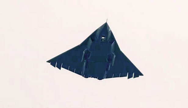 J-36 وارد می‌شود